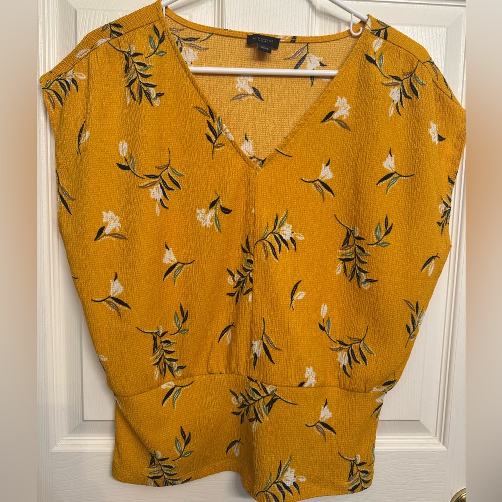 Ann Taylor Factory Mustard Yellow Floral Sleeveless Blouse | V-Neck | Size S